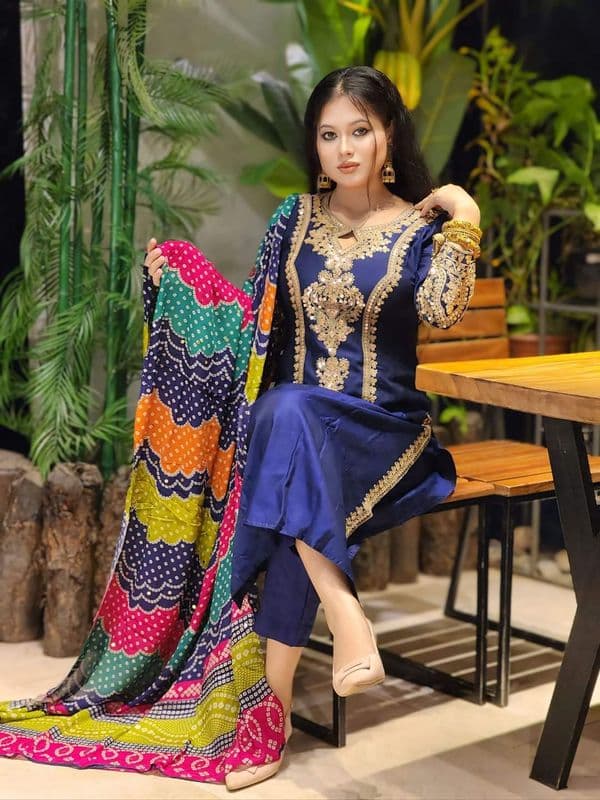 Linen Sequence Three Piece - Image 2